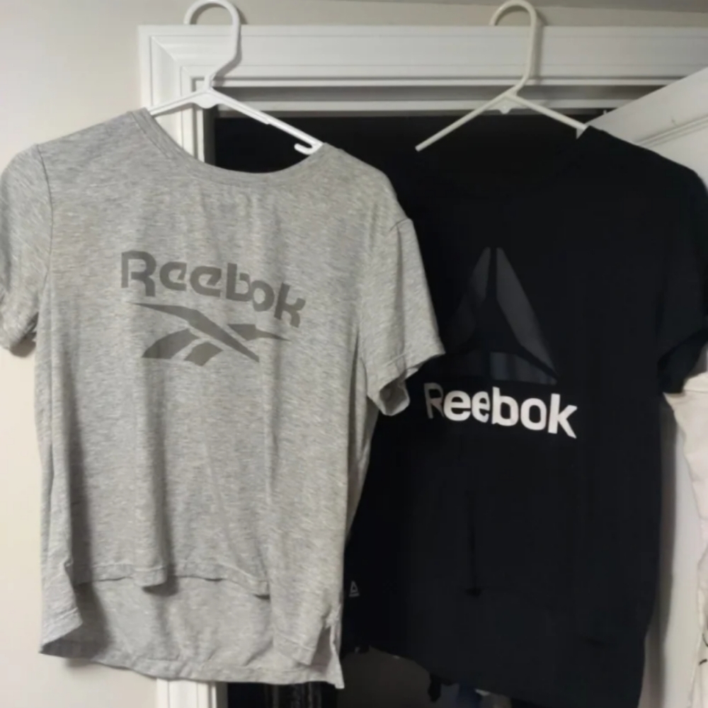Reebok Crop Top Sz.M (2)